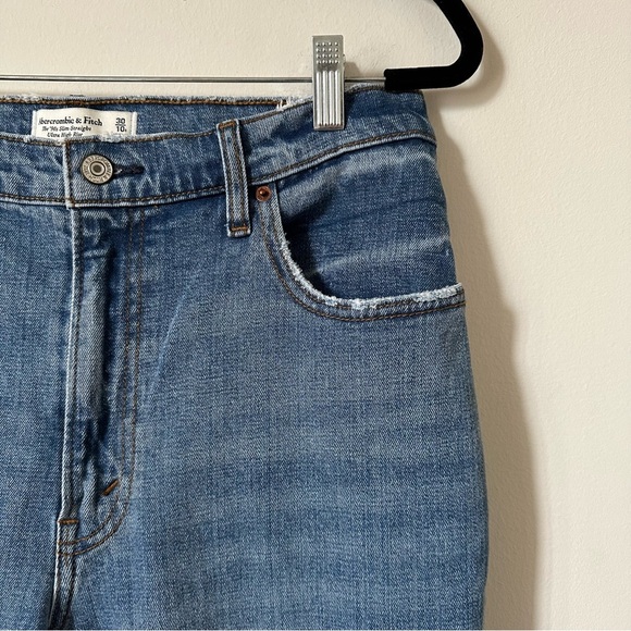 Abercrombie & Fitch Ultra High Rise 90's Slim Straight Jeans, Size 30/10 - Picture 6 of 9